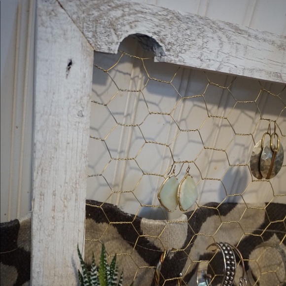 Rustic, Chic Display - Picture 4 of 4